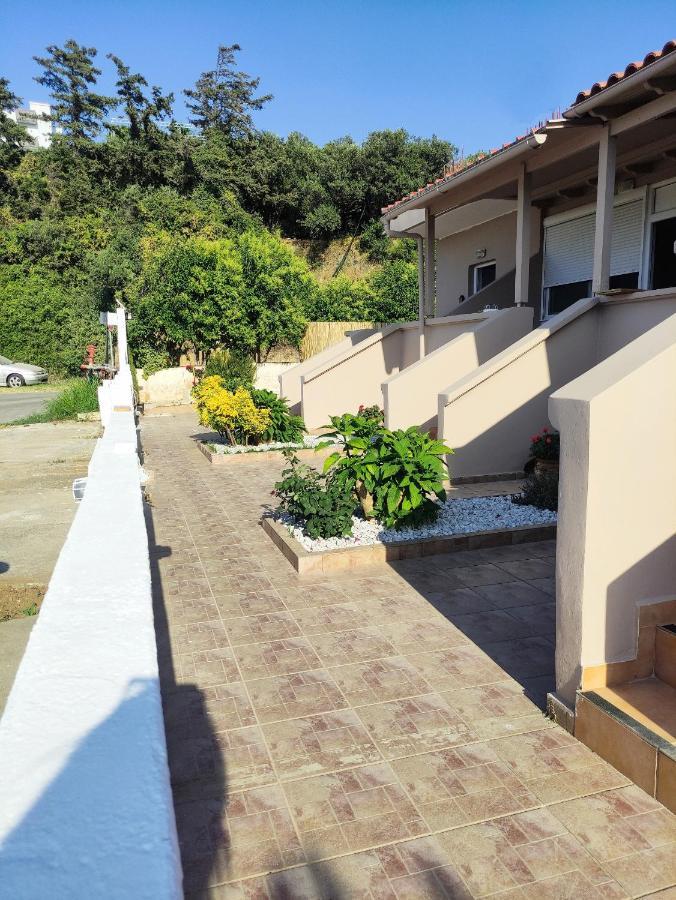 # 6 Giorgos & Chara Apartments Nea Kydonia  ภายนอก รูปภาพ